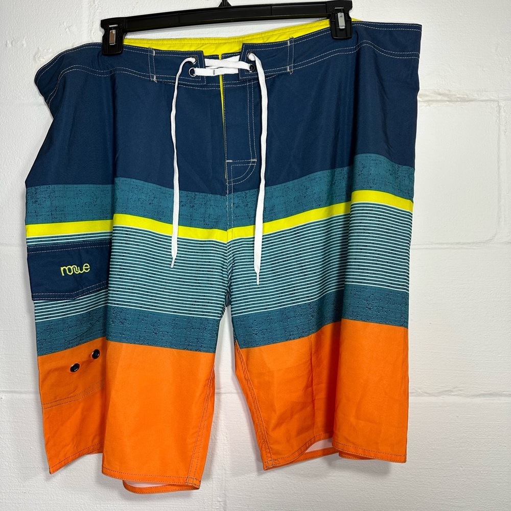 Nonwe Men's Size 42 Board Shorts Swim Trunks Lined